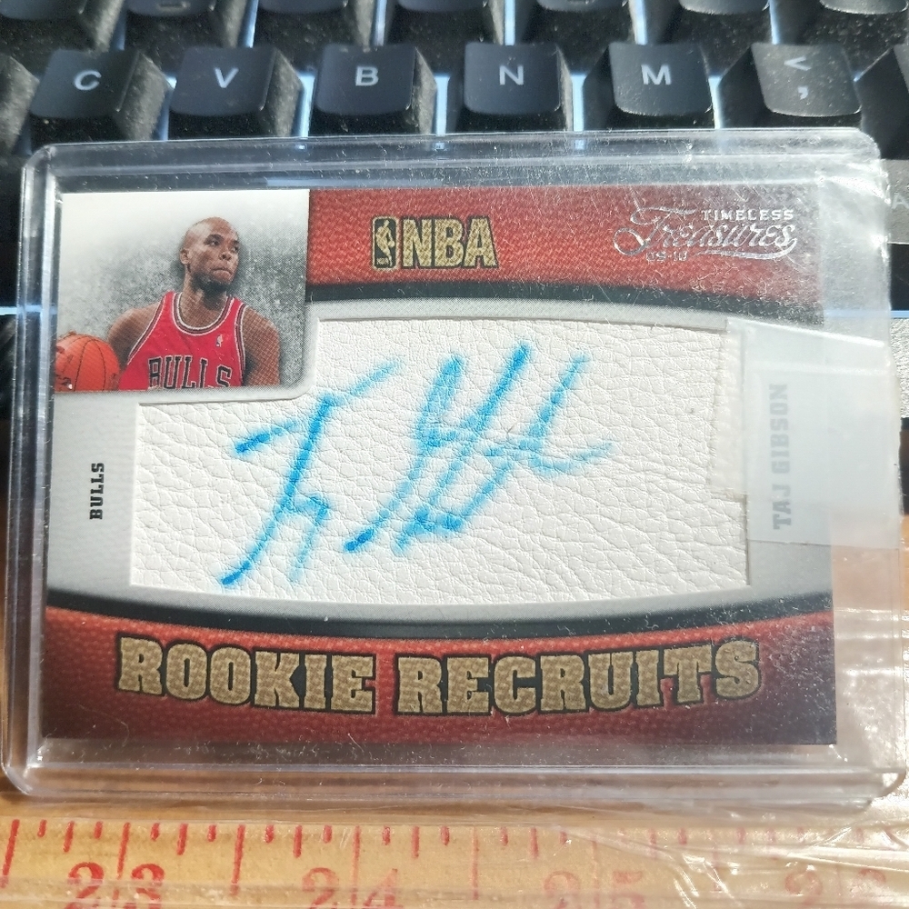 2009-10 Timeless Treasures Rookie Recruits /299 Taj Gibson #124 Rookie Auto RC